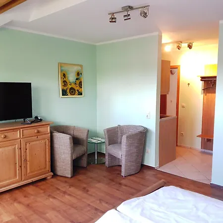 Im Haus Bi Henny * 巴贝