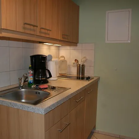 Im Haus Bi Henny 巴贝